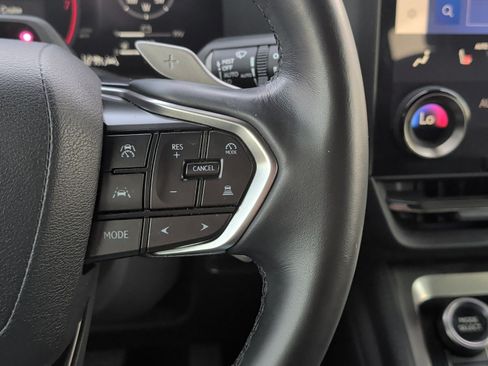 Used 2025 Lexus GX 550 AWD/4WD image 15