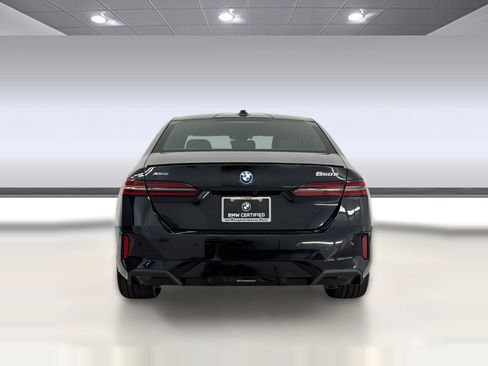 Used 2025 BMW 550e xDrive w/ Premium Package AWD/4WD image 10