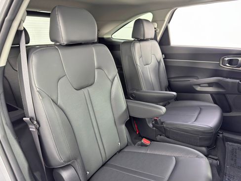 Used 2025 Kia Sorento X-Line EX AWD/4WD image 39