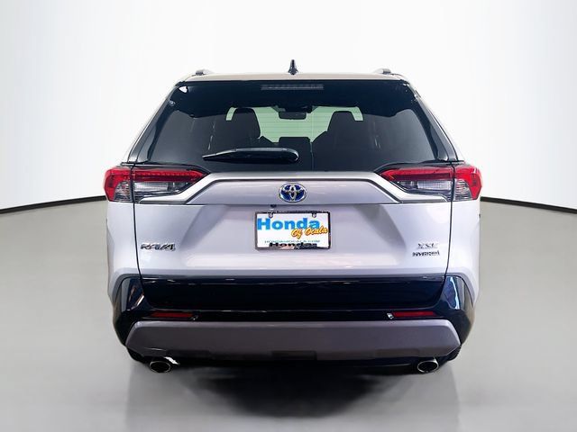 Used 2020 Toyota RAV4 XSE w/ XSE Grade Weather Package AWD/4WD image 21