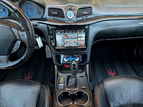 Used 2013 Maserati GranTurismo Sport image 21