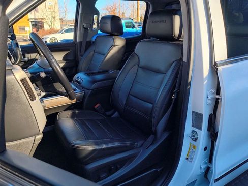 Used 2017 GMC Sierra 3500 Denali w/ Duramax Plus Package image 13