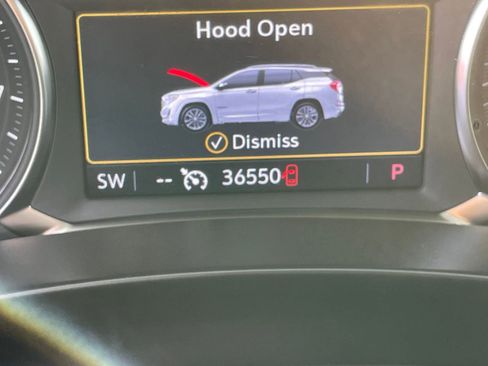 Used 2024 GMC Terrain SLT image 43