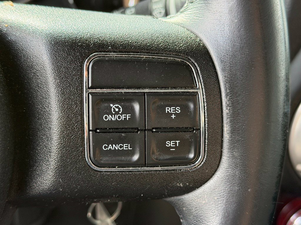 Used 2018 Jeep Wrangler Unlimited Sahara AWD/4WD image 15