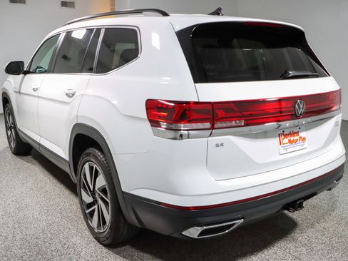 Used 2024 Volkswagen Atlas SE image 9