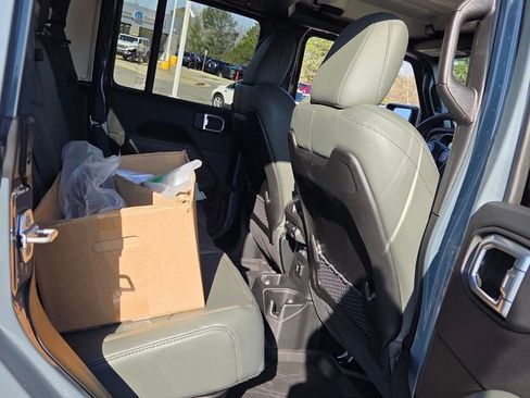 New 2026 Jeep Gladiator Mojave w/ Safety Group AWD/4WD image 15