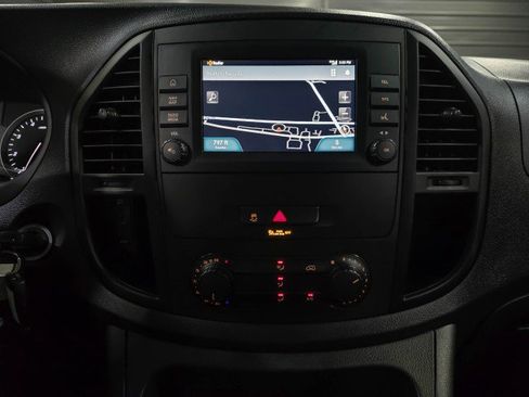 Used 2023 Mercedes-Benz Metris image 22