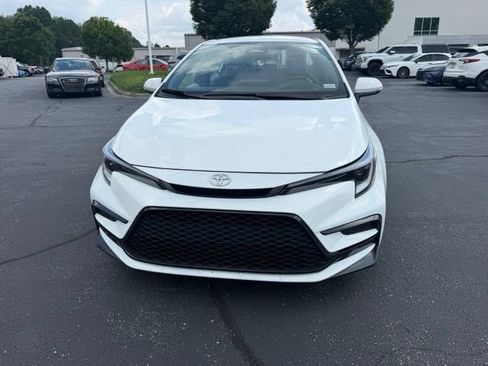 Used 2025 Toyota Corolla SE FWD image 4
