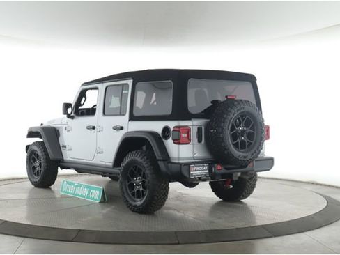 Used 2024 Jeep Wrangler Unlimited Sport AWD/4WD image 5