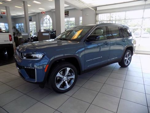 New 2026 Jeep Grand Cherokee L Limited RWD image 3
