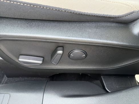 Used 2022 Ford Escape SE image 15