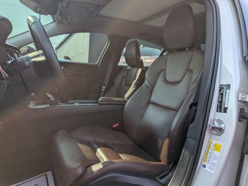 Used 2019 Volvo S60 T8 Inscription AWD/4WD image 5