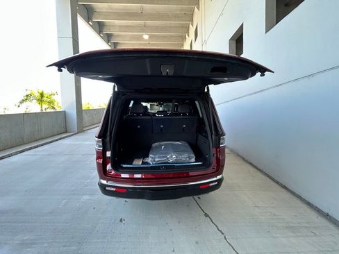 Used 2024 Jeep Grand Wagoneer Series I AWD/4WD image 34