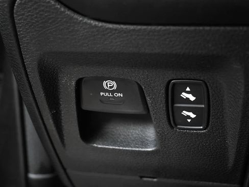 Used 2024 RAM 1500 Limited w/ Off Road Group AWD/4WD image 28