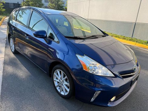 Used 2012 Toyota Prius V Five FWD image 11