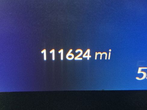 Used 2018 Chrysler Pacifica Limited image 19