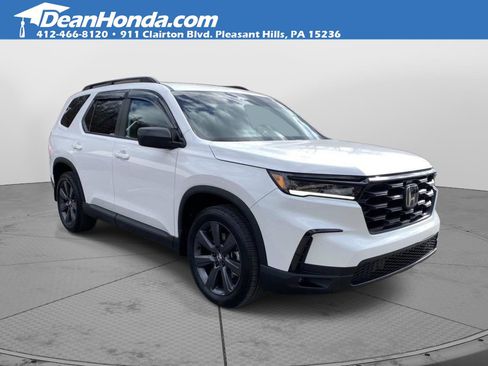 Used 2023 Honda Pilot Sport image 1