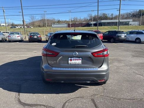 Used 2020 Nissan Rogue Sport S image 7
