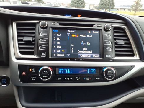 Used 2019 Toyota Highlander Limited Platinum image 19