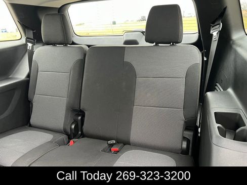 Used 2019 Chevrolet Traverse LT image 7