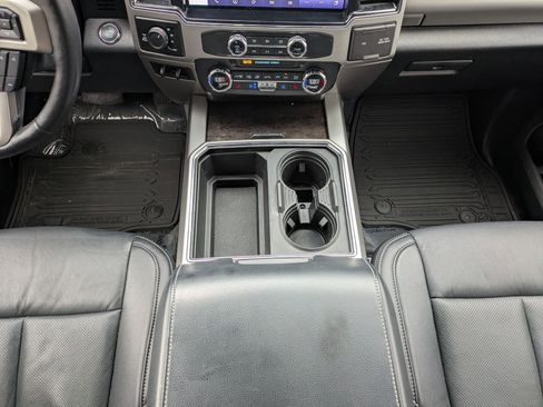 Used 2022 Ford F250 Lariat w/ Black Appearance Package image 22