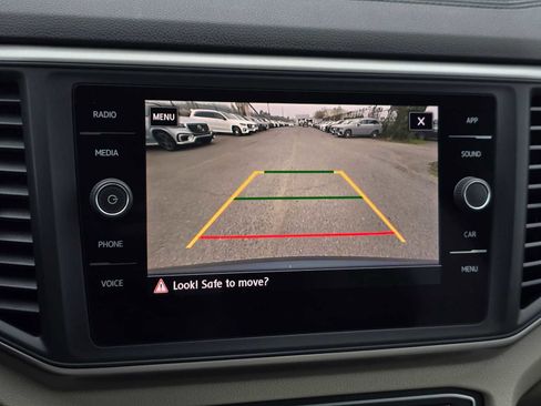 Used 2021 Volkswagen Atlas SE w/ Towing Package image 31