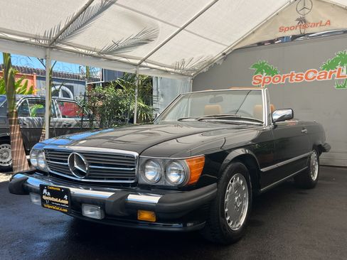 Used 1988 Mercedes-Benz 560 SL image 2