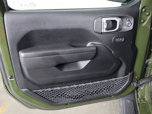 Used 2022 Jeep Wrangler Sport AWD/4WD image 19