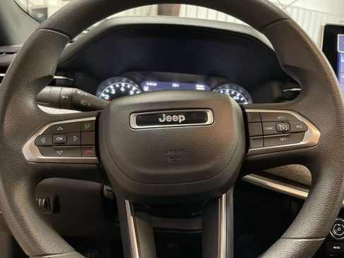 Used 2023 Jeep Compass Sport AWD/4WD image 16