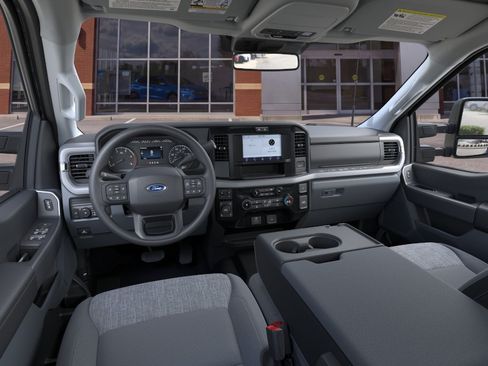 New 2026 Ford F250 XLT w/ FX4 Off-Road Package AWD/4WD image 9