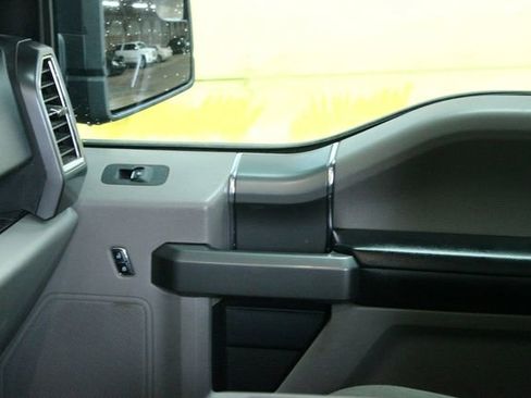 Used 2015 Ford F150 XLT w/ XTR Package image 10
