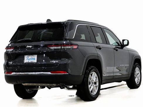 New 2025 Jeep Grand Cherokee Laredo X w/ Luxury Tech Group I image 7