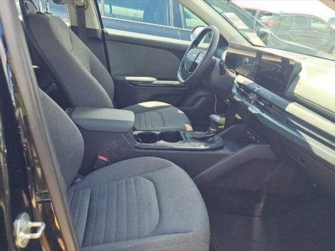Used 2025 Kia K4 EX FWD image 21