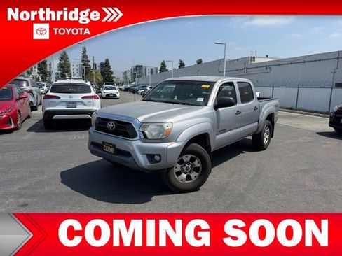 Used 2015 Toyota Tacoma PreRunner w/ TRD Off-Road Package RWD image 1