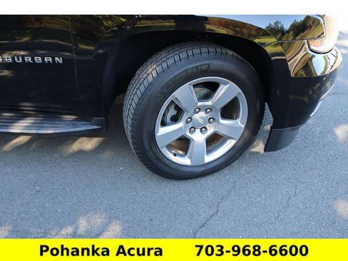 Used 2018 Chevrolet Suburban LT w/ Luxury Package image 35
