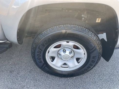 Used 2019 Toyota Tacoma SR w/ SR Convenience Package AWD/4WD image 10