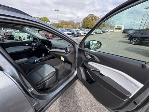 New 2026 Chevrolet Trax LT w/ Driver Confidence Package image 13