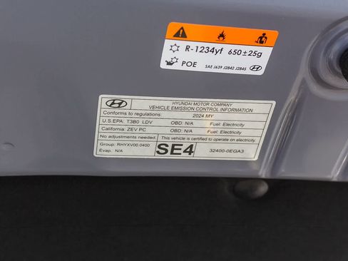 Certified 2024 Hyundai Kona SE FWD image 37