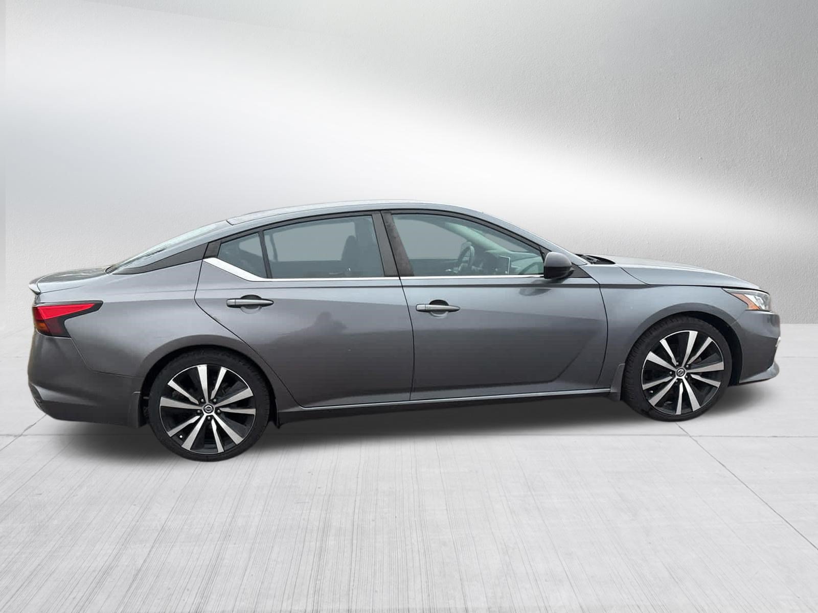 Used 2020 Nissan Altima 2.5 SR FWD image 7