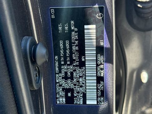 Used 2023 Toyota 4Runner Limited AWD/4WD image 39