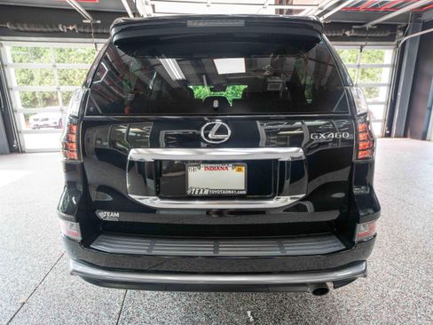 Used 2023 Lexus GX 460 Luxury w/ Sport Design Package AWD/4WD image 3