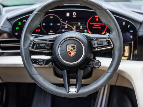 Certified 2023 Porsche Taycan GTS AWD/4WD image 13