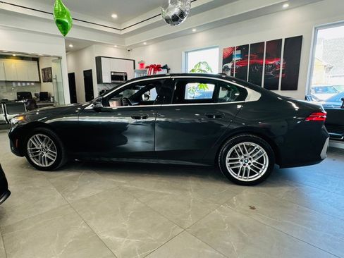 Used 2025 BMW 530i image 4