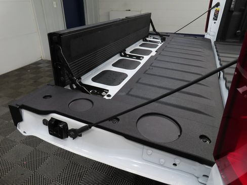 Used 2025 Chevrolet Silverado 1500 ZR2 w/ Technology Package image 44