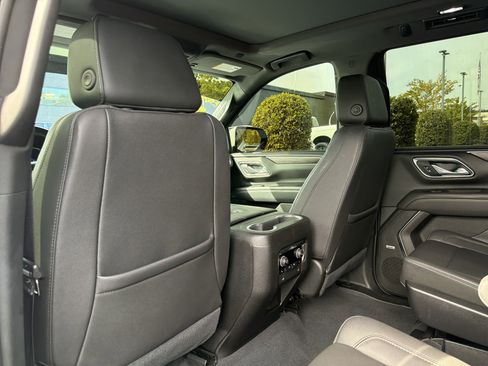 Used 2022 Chevrolet Tahoe LT w/ LT Signature Plus Package RWD image 46