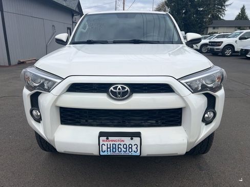 Used 2019 Toyota 4Runner SR5 image 3