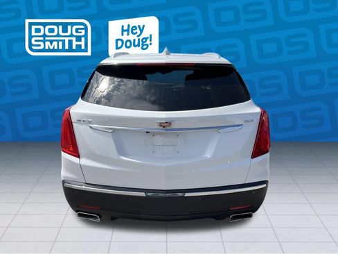 Used 2017 Cadillac XT5 Luxury w/ Driver Awareness Package FWD image 4