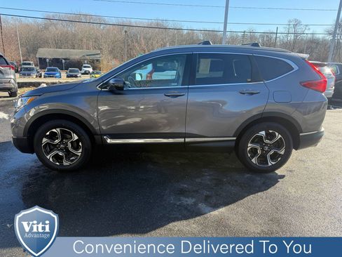 Used 2019 Honda CR-V Touring image 5