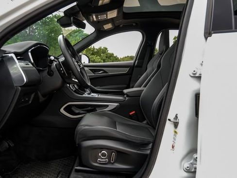 Used 2025 Jaguar F-PACE R-Dynamic S AWD/4WD image 3