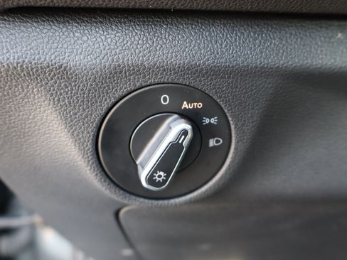 Used 2025 Volkswagen Jetta Sport FWD image 18